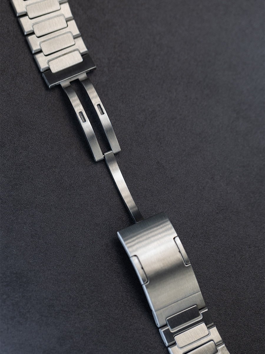 Old Money Luxurious Titanium Band - Image 3