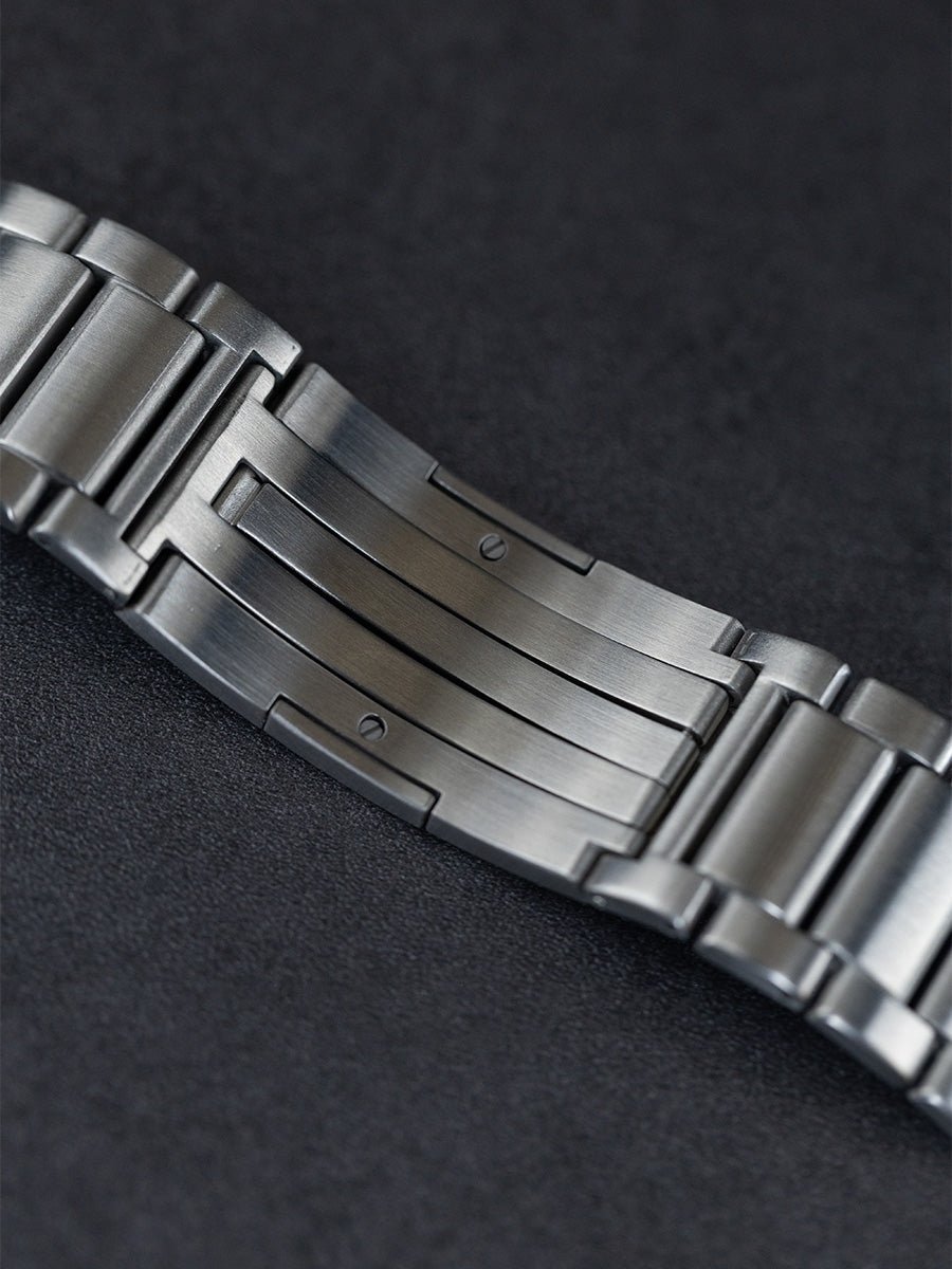 Old Money Luxurious Titanium Band - Image 4